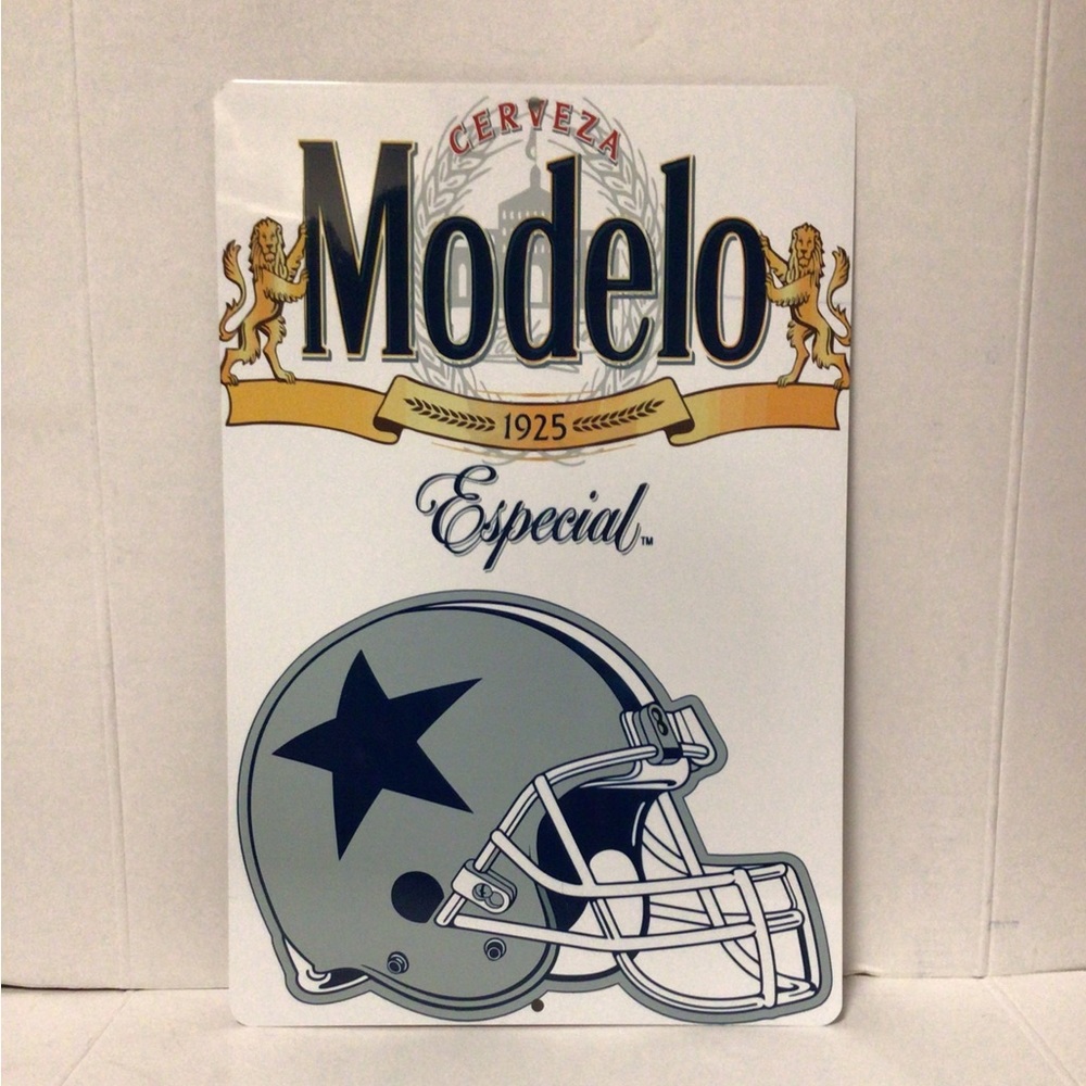 modelo especial Dallas Cowboys NFL Helmet metal beer sign